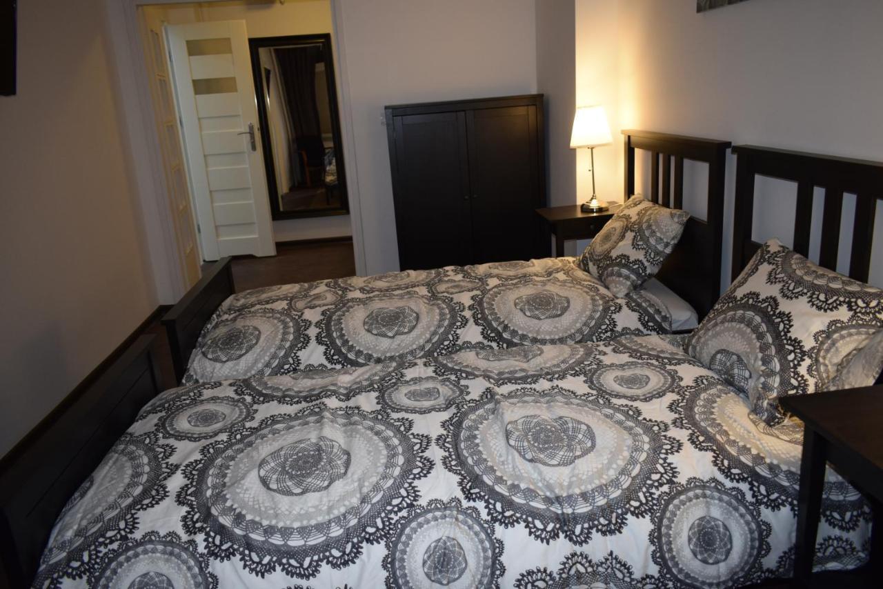 Fiesta Apartament วอร์ซอ ภายนอก รูปภาพ