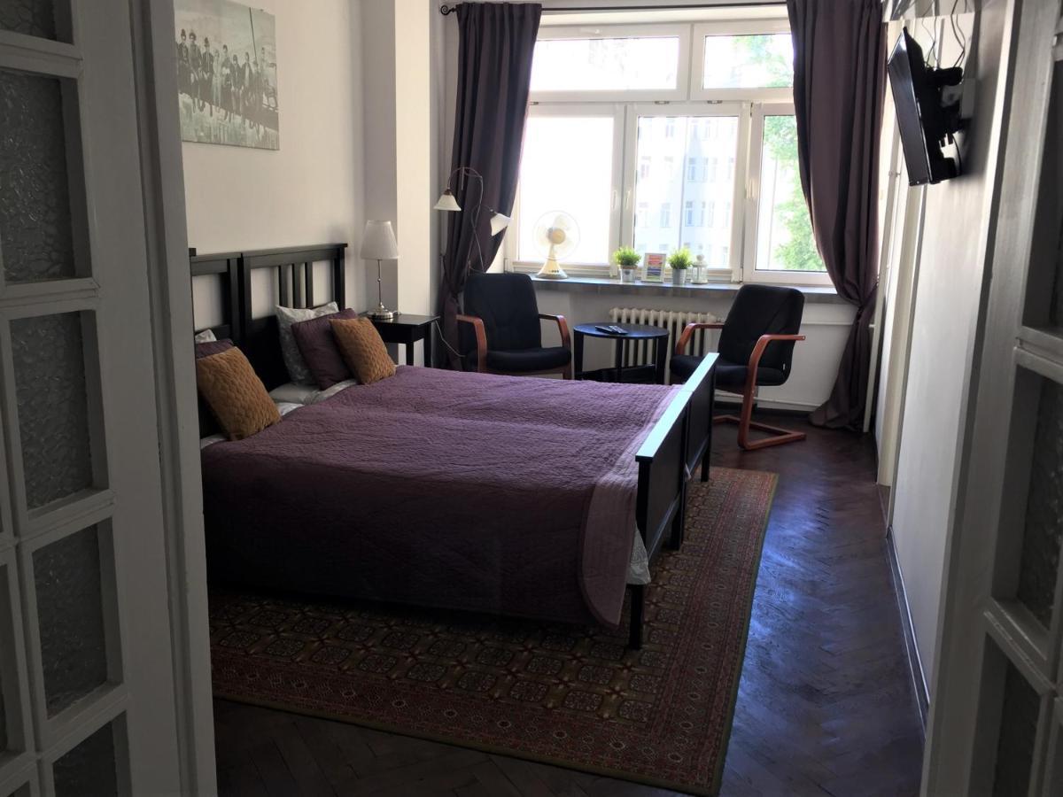 Fiesta Apartament วอร์ซอ ภายนอก รูปภาพ