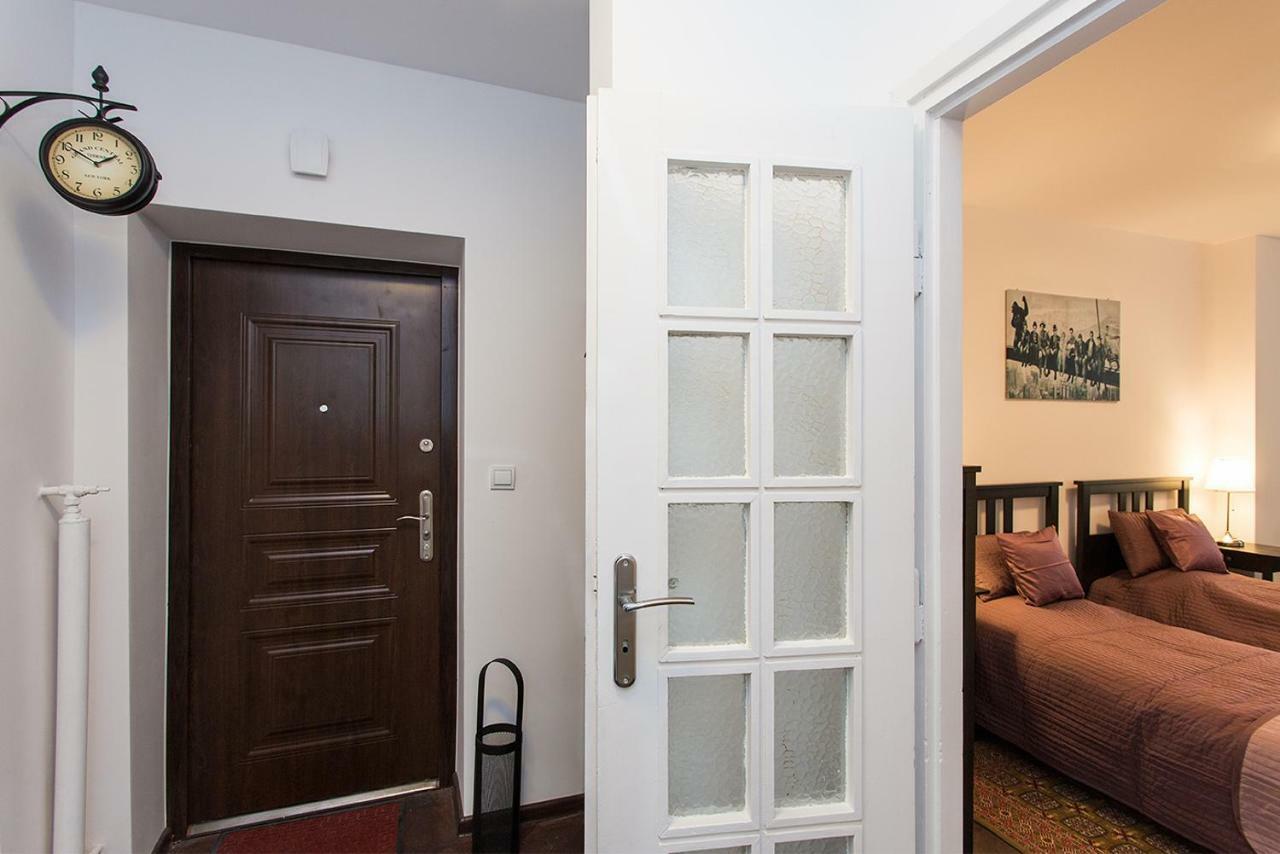 Fiesta Apartament วอร์ซอ ภายนอก รูปภาพ
